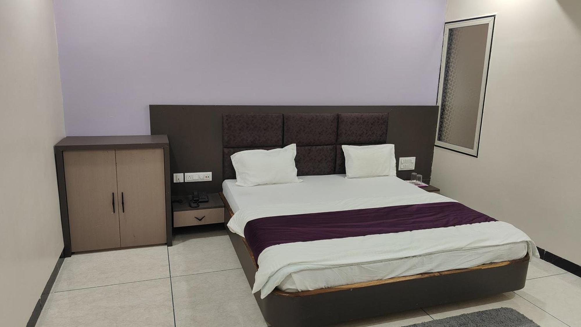 Yashomati Hotel Maheshwar Exterior photo